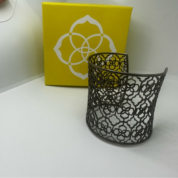 Kendra Scott Antique Silver Aimee Cuff Bracelet - Picture 4 of 10